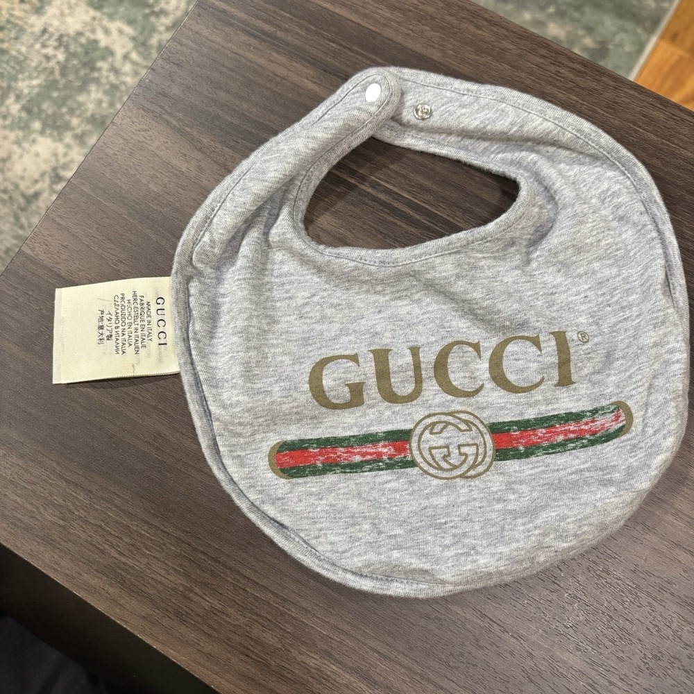 Gucci Kids Web-stripe cotton bib in grey